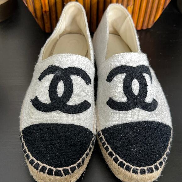 CHANEL Classic Espadrilles Terry Cloth Silver Black Shimmer Sz 40 - Picture 13 of 13